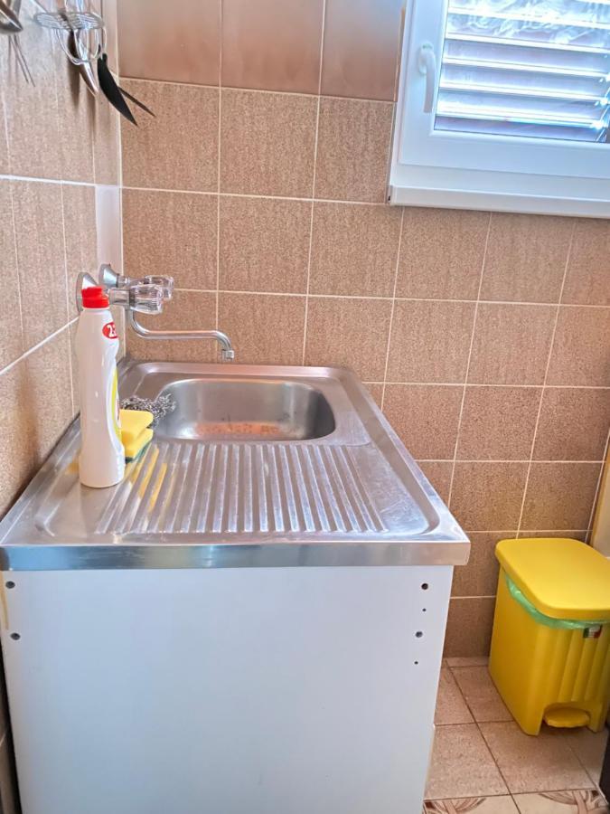 Apartmani Jelena Crikvenica Exteriör bild